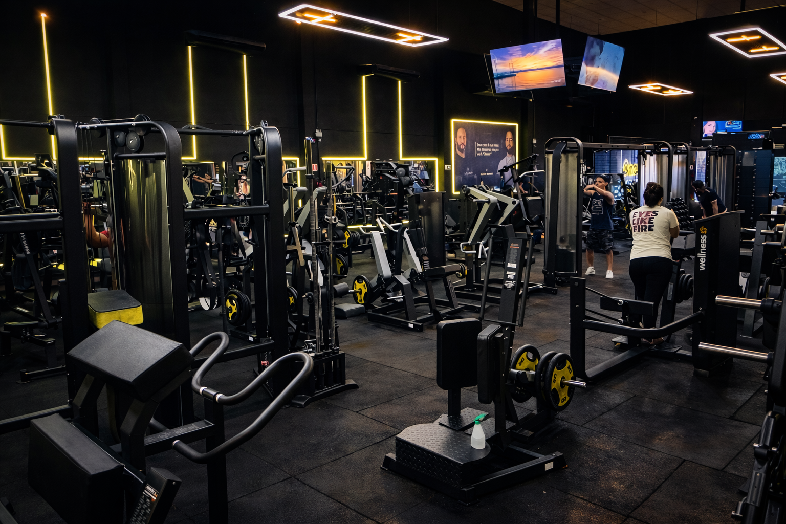 Área de musculação da One More Black com equipamentos premium